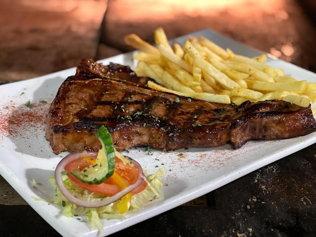 Waterside Lodge Cc Piet Retief Kültér fotó