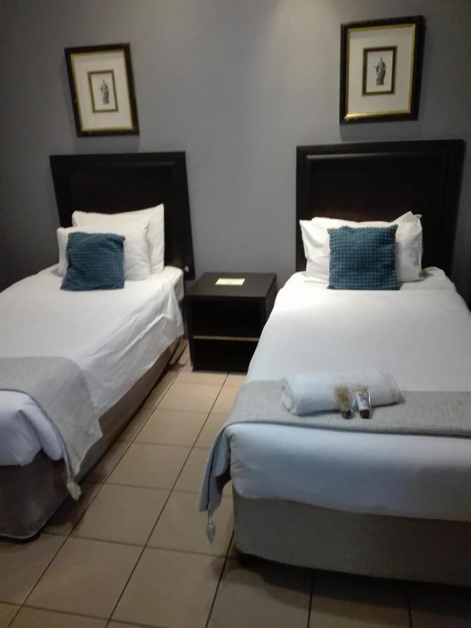 Waterside Lodge Cc Piet Retief Kültér fotó