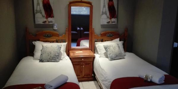 Waterside Lodge Cc Piet Retief Kültér fotó